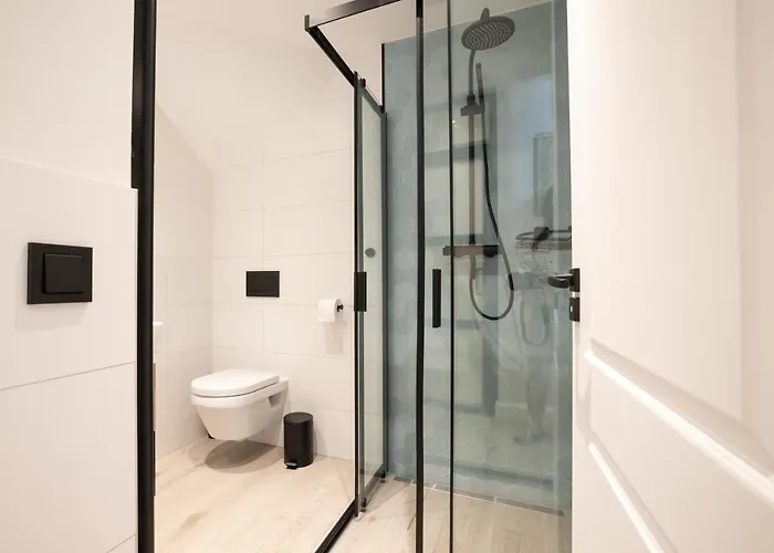 Modern Two Bedroom Close To The