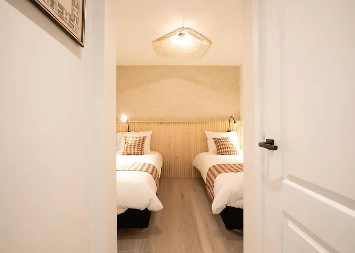 Modern Two Bedroom Close To The La Haya