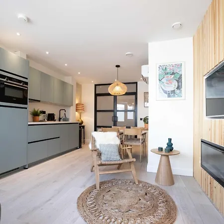 Modern Two Bedroom Close To The * 海牙