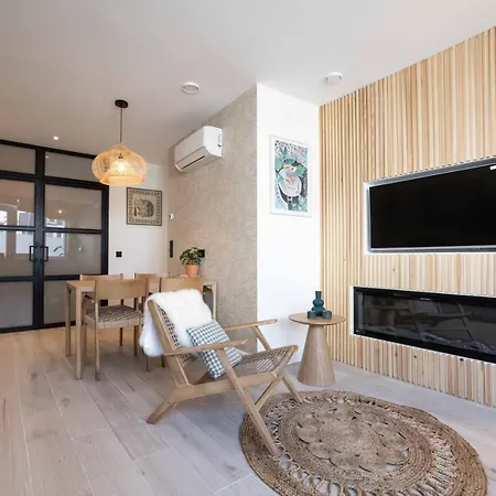 アパートホテル Modern Two Bedroom Close To The 4*