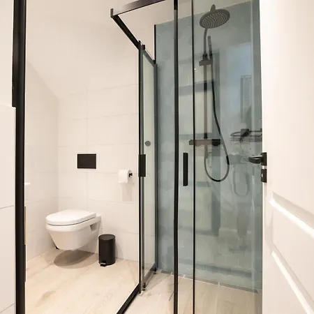 Modern Two Bedroom Close To The