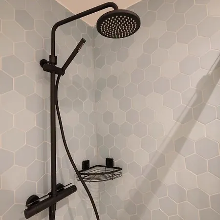 アパートホテル Modern Two Bedroom Close To The デン・ハーグ