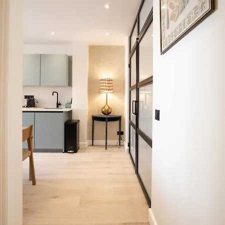 アパートホテル Modern Two Bedroom Close To The 4*