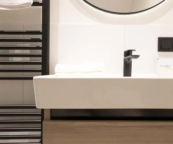 Modern Two Bedroom Close To The 4* Haag