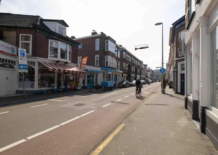 Modern Two Bedroom Close To The Appart hôtel 4*